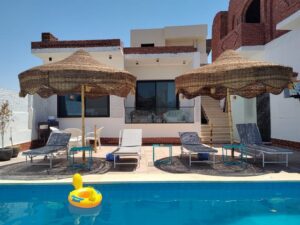 Beautiful fully furnished stylish 3 bedrooms and 4 bathrooms house with large Garden in Al Gezira