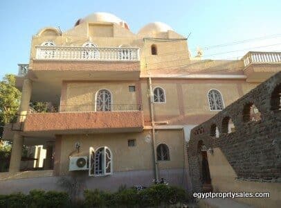 Nubian house with 3 beautiful, large gardens for sale in Luxor, West Bank, Kabawy