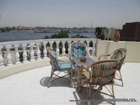 1-Bedroom Apartment for Rent in Ramla, Luxor – Nile Views, Roof Terrace & Near Ferry Crossing