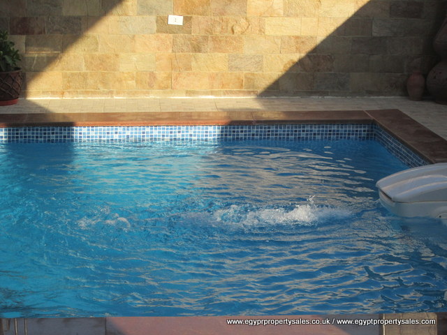 WB1816S/R Apartment building with swimming pool for sale or rent in Luxor