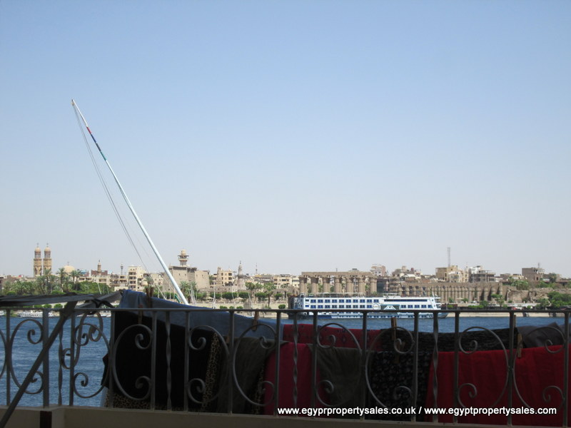 WB1711S/R Two bedroom third floor apartment in Luxor for sale or rent with private roof terrace front the Nile.