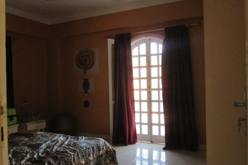 WB1942S Wonderful apartment building for sale in Luxor with roof terrace