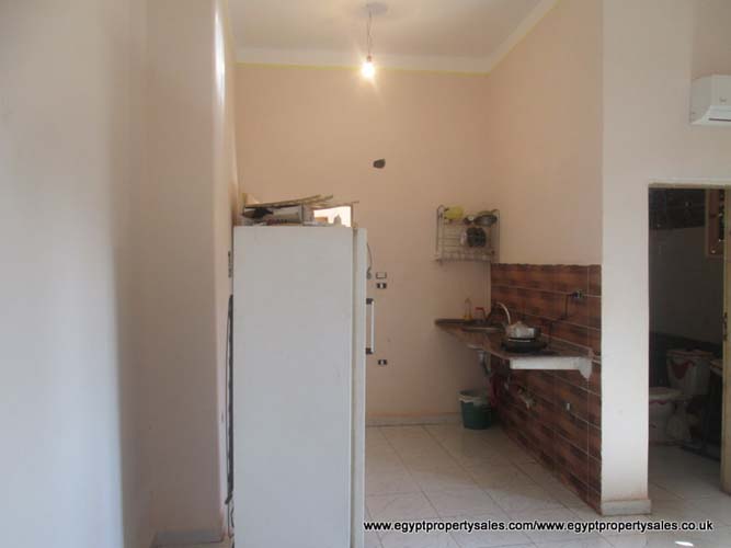 WB1721S/R Partially finished apartment building for sale or rent in Ramla West Bank