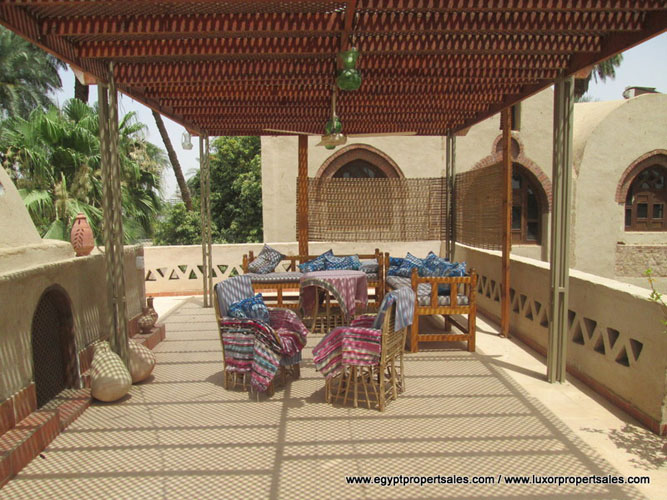 WB7115S/R A bungalow domed villa with fountain and Bedouin and Nubian style