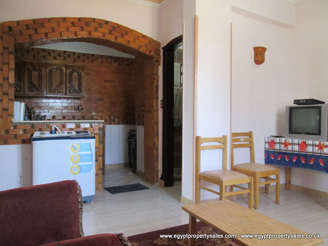WB56R Cozy first floor apartment for rent in Ramla Luxor