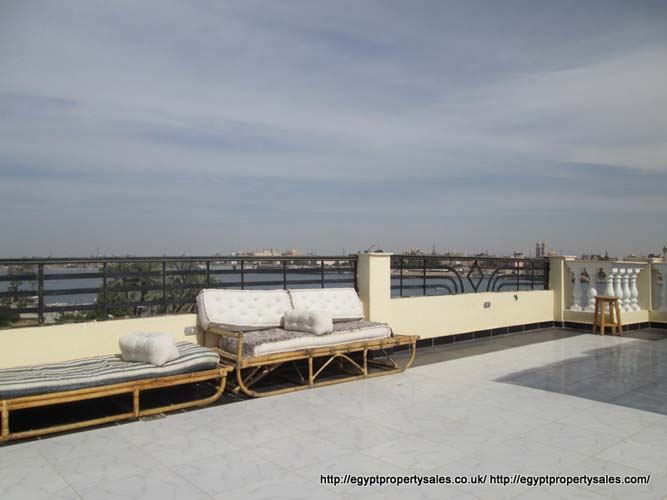 WB3212R Luxury third floor 3 bedroom apartment Nile view Ramla for rent in Luxor
