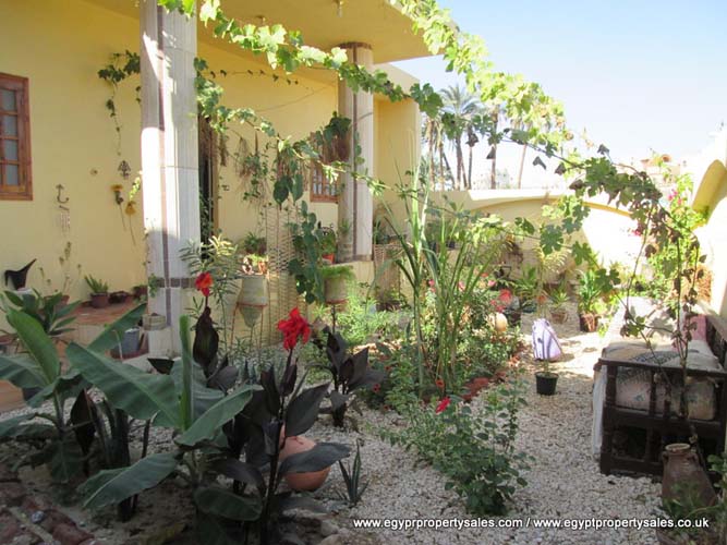 WB28S Beautiful Villa for sale in Luxor with amazing garden