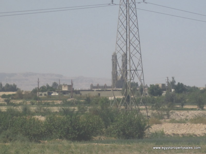 LAN2104S Land for sale in Luxor valid for all investments with Mountain View