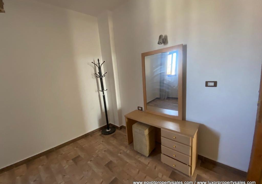 EB2161R Two bedrooms apartment has elevator located on 7th floor of apartment building