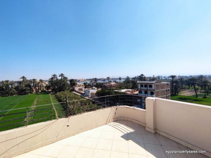 WB2213R Second floor apartment fully furnished for Rent in Luxor Djorf.